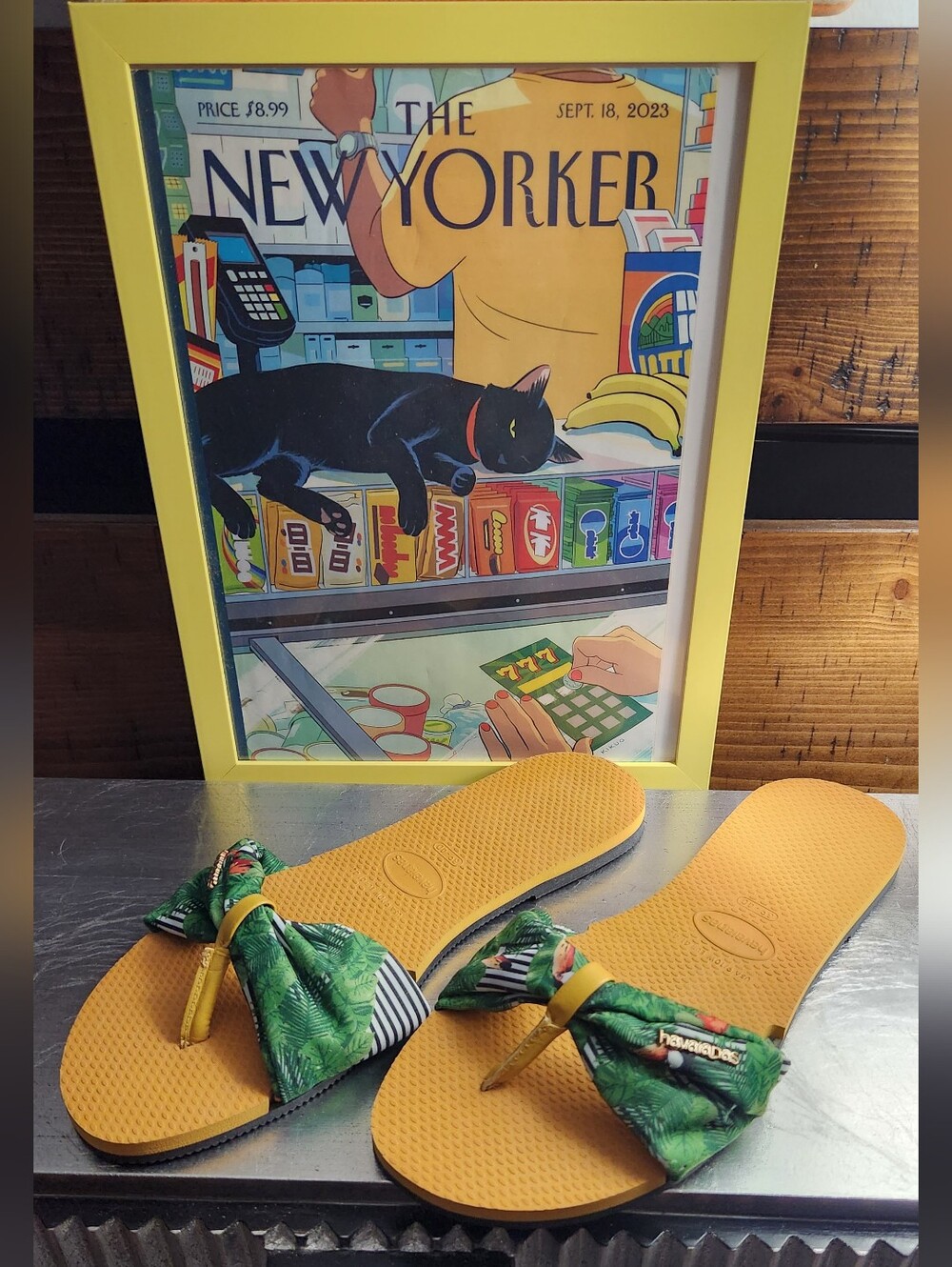 Havaianas Flat Sandals Size 9-10 Green And Yellow